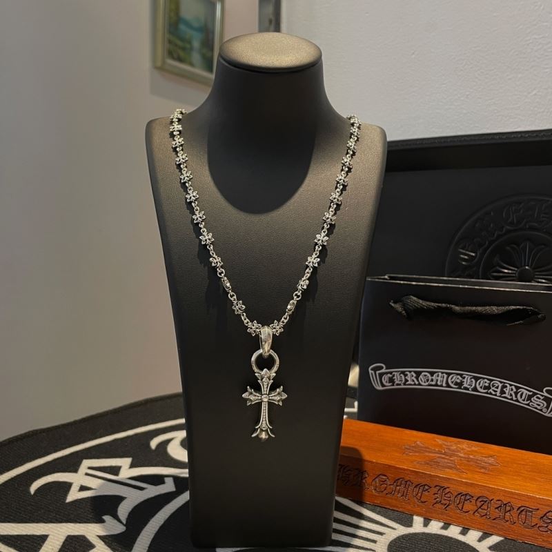 Ch*0me He**ts necklaces